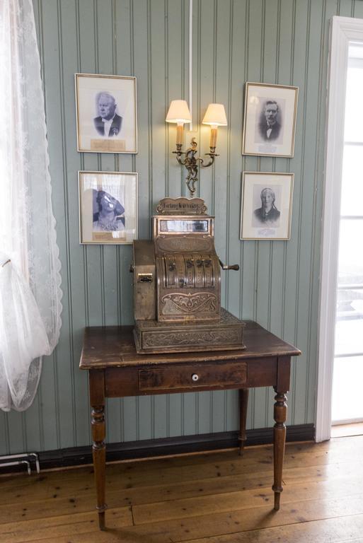 Einarshusid Guesthouse Bolungarvík Dış mekan fotoğraf