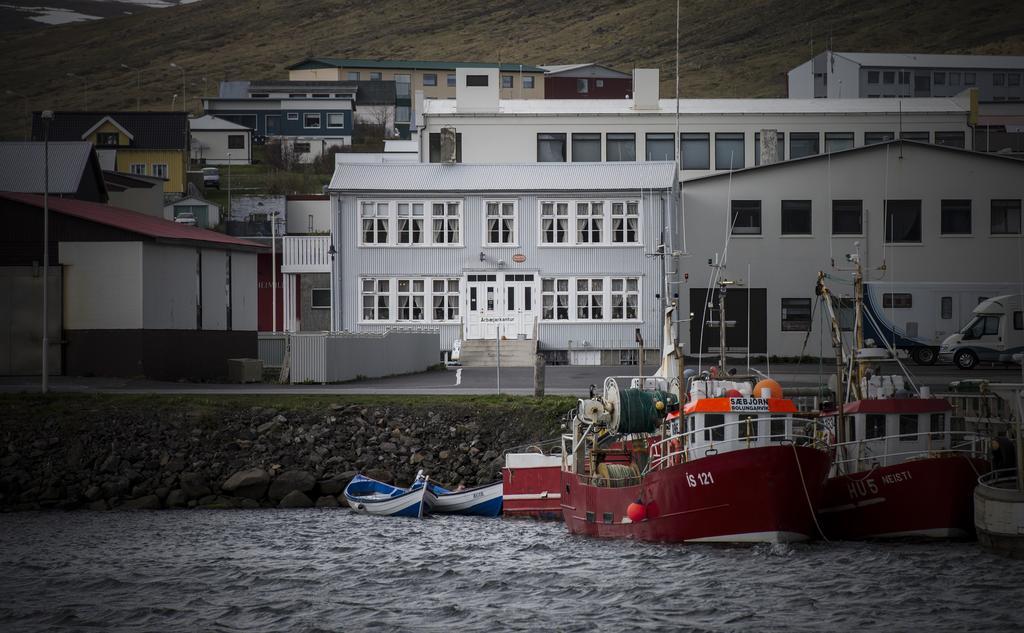 Einarshusid Guesthouse Bolungarvík Dış mekan fotoğraf