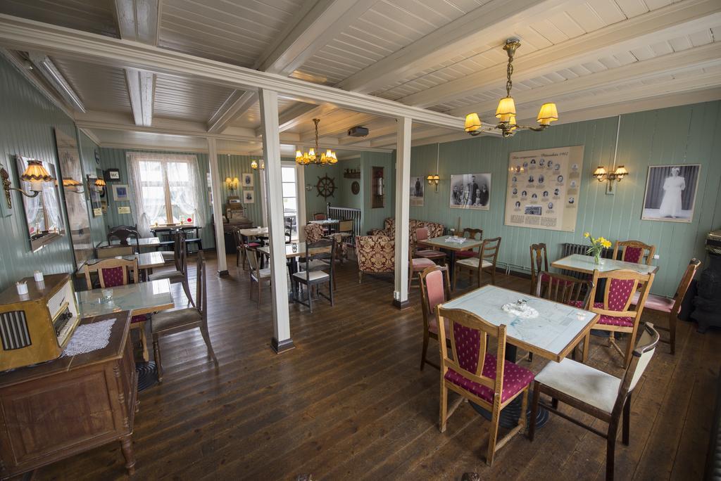 Einarshusid Guesthouse Bolungarvík Dış mekan fotoğraf