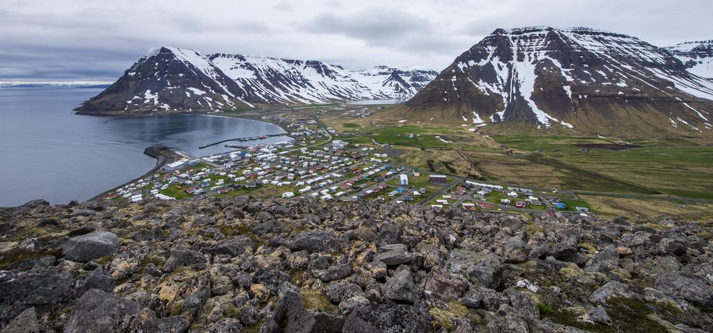 Einarshusid Guesthouse Bolungarvík Dış mekan fotoğraf